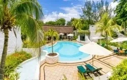 casuarina piscine.webp